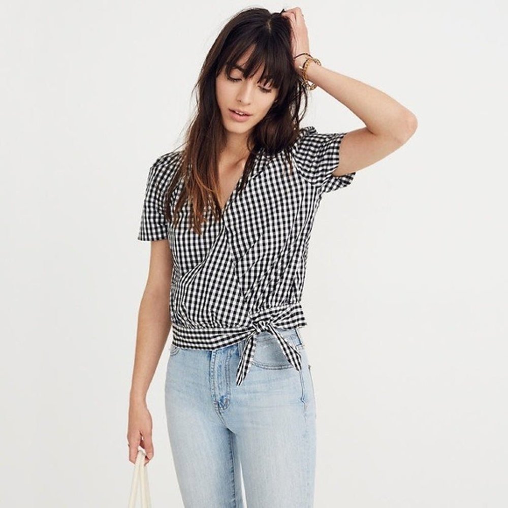 Short-Sleeve Wrap Top in Gingham Check